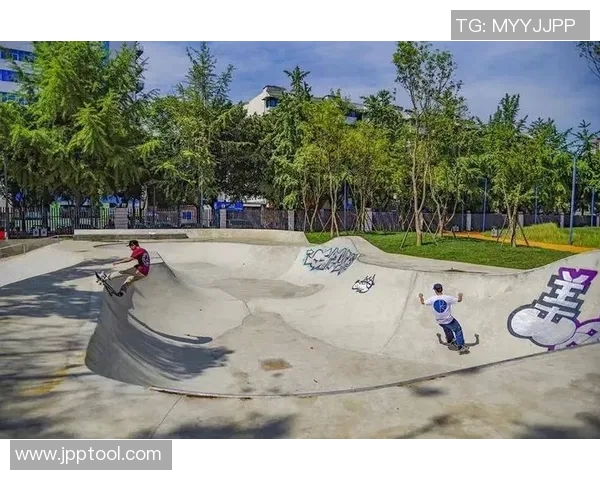 西安滑板队实力解析:年轻力量与城市文化的完美结合 西安滑板队实力解析:年轻力量与城市文化的完美结合